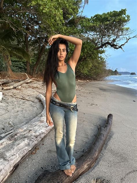 Learn about Katherinne Rodriguez, a Costa Rican-born model who posts nude and swimwear photos on social media. Find out her age, height, boyfriend, career, …